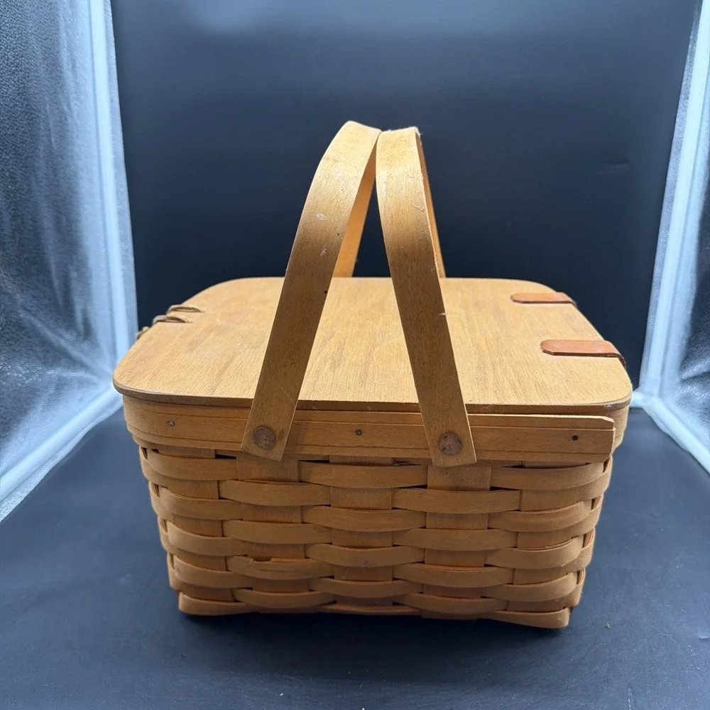 Longaberger 1997 Vintage Small Picnic Basket TAILGATE ROMANTIC CAMP BEACH KIDS
